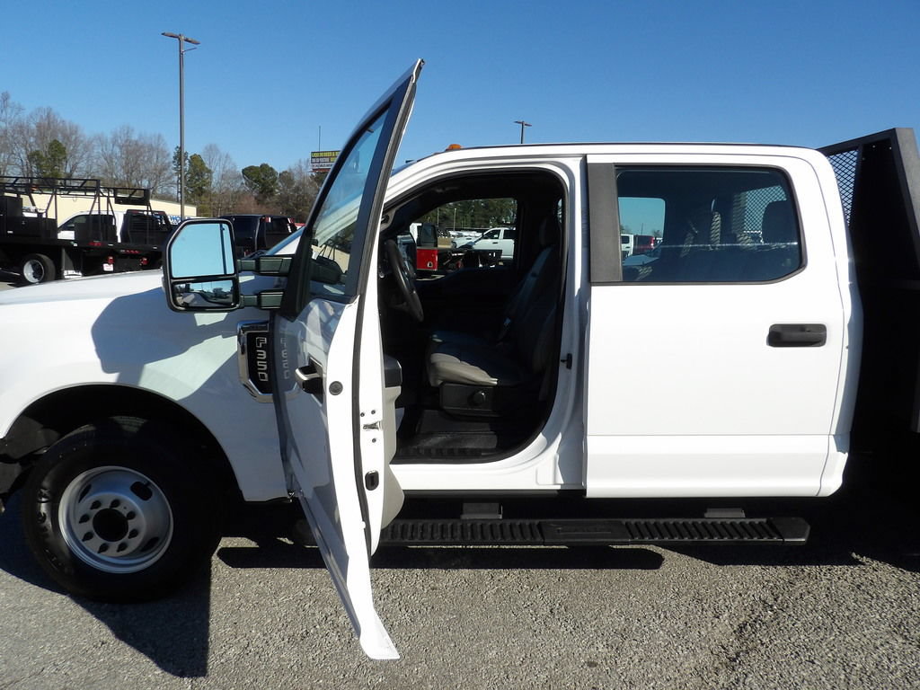 Used 2018 Ford F350 XL w/ Power Equipment Group RWD image 13
