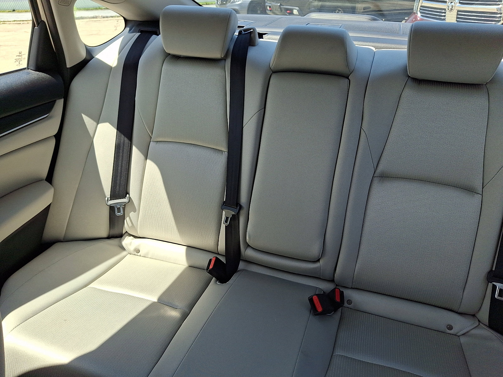 Used 2019 Honda Accord EX image 18