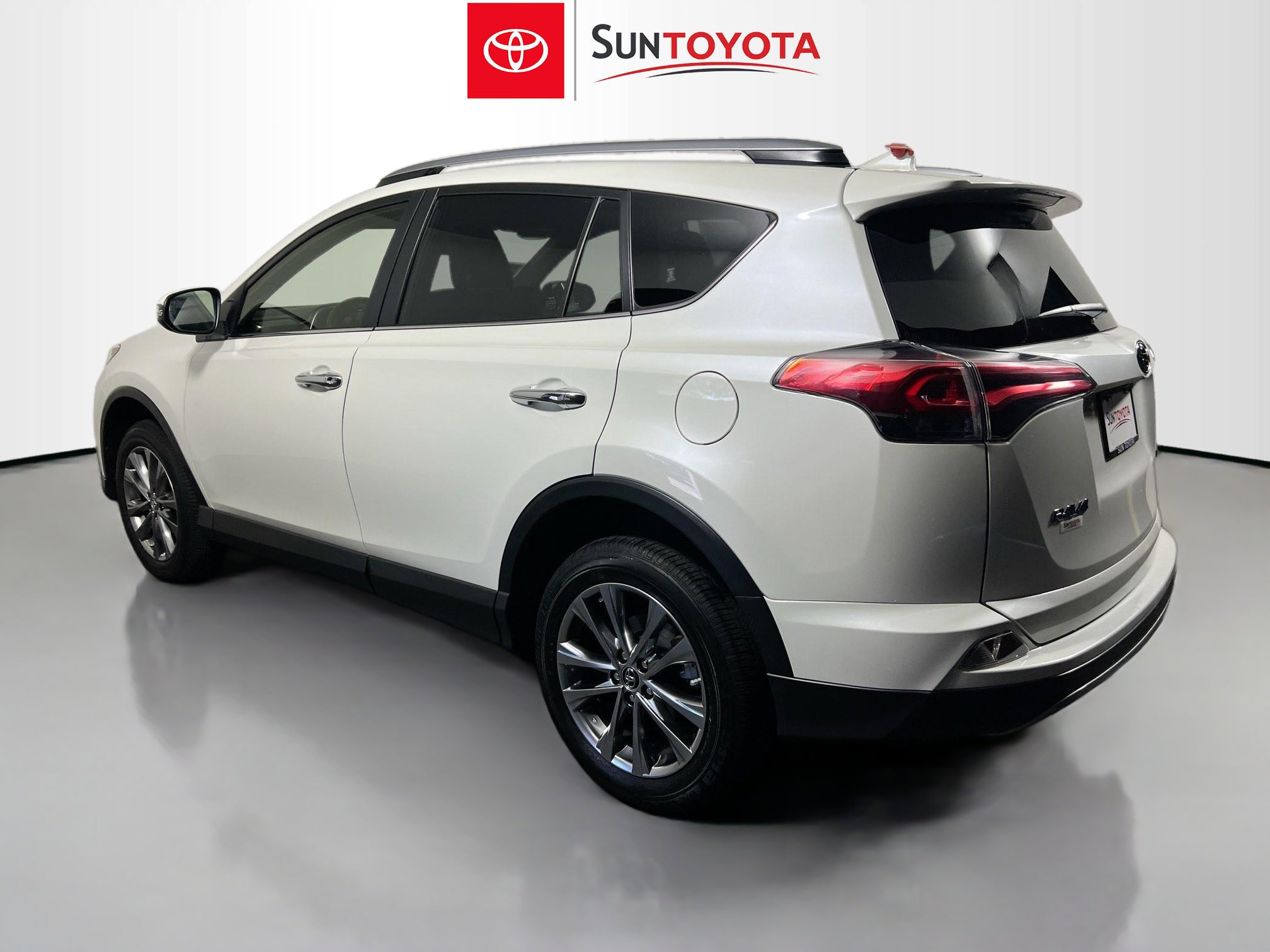 Used 2017 Toyota RAV4 Limited FWD image 6