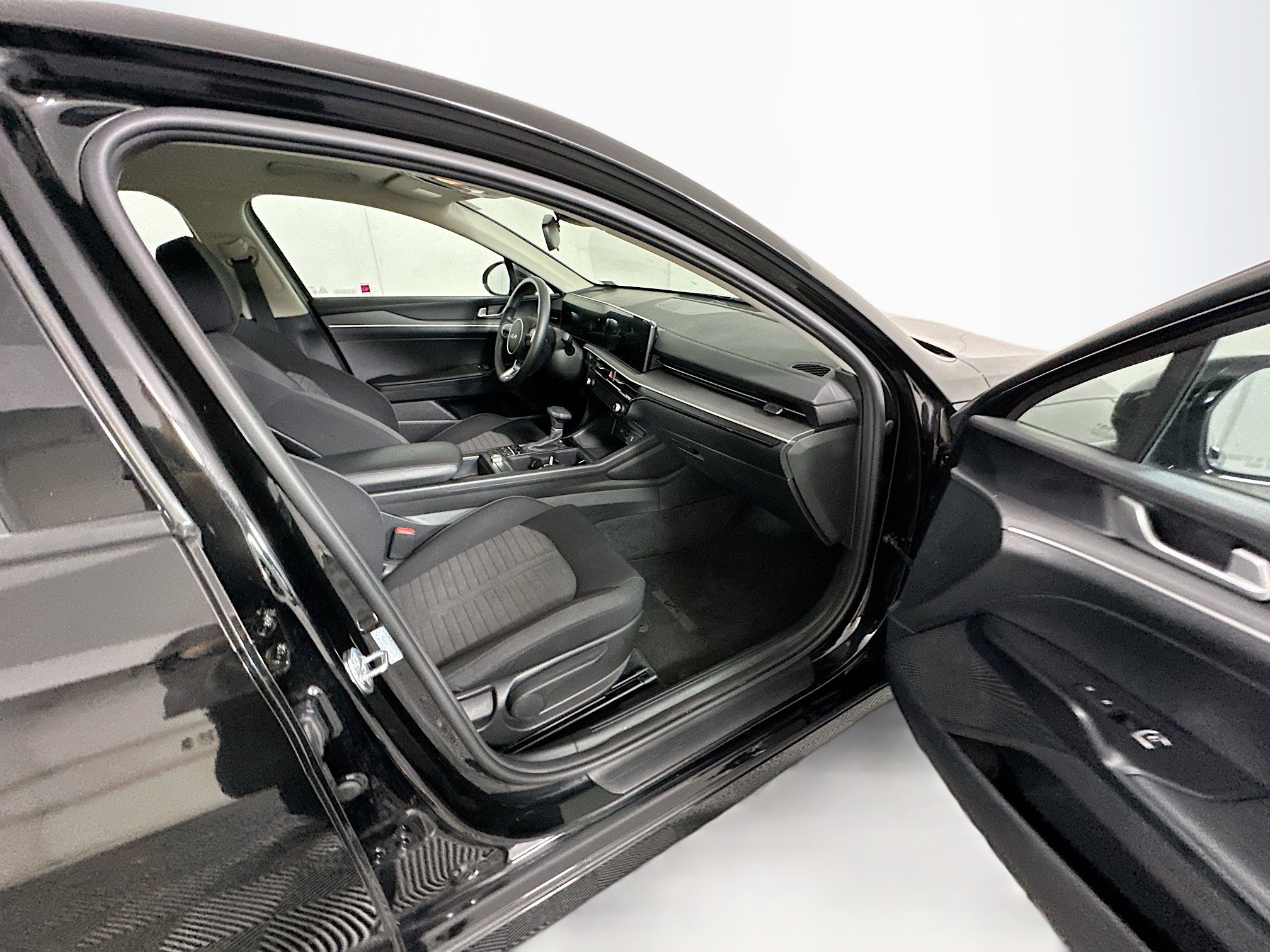 Used 2025 Kia K5 LXS image 29