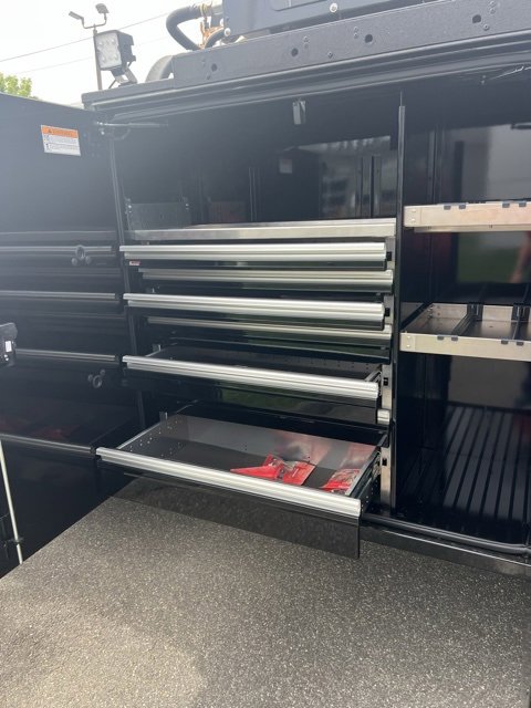 New 2024 Ford F550 4x4 SuperCab Super Duty w/ XLT Value Package image 11