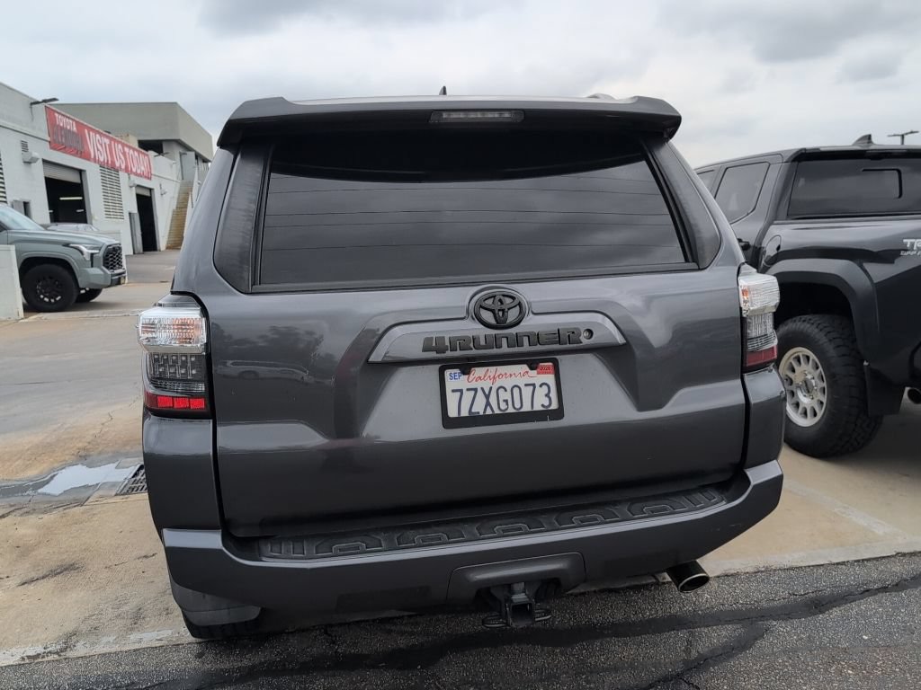 Used 2017 Toyota 4Runner SR5 RWD image 5