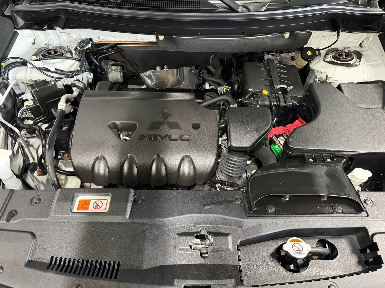 Used 2020 Mitsubishi Outlander SEL FWD image 21