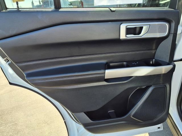 Used 2023 Ford Explorer Limited image 7