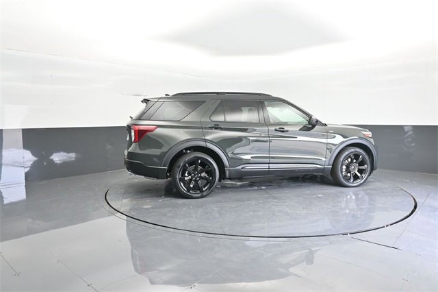Used 2023 Ford Explorer ST-Line w/ Class IV Trailer Tow Package image 8