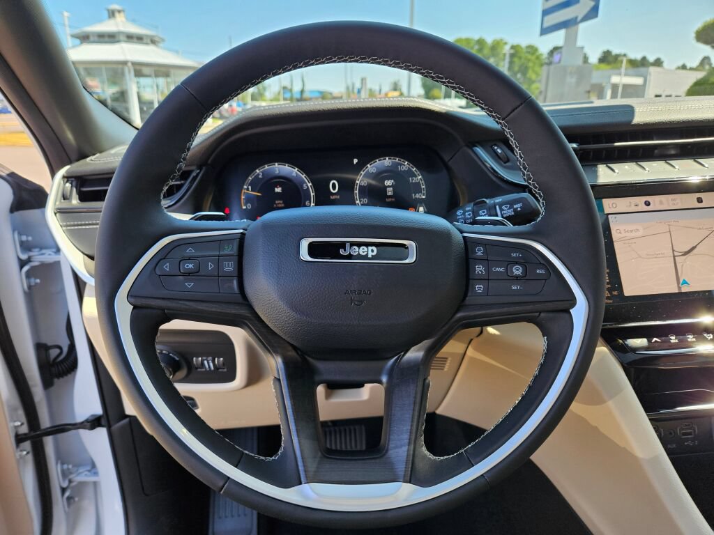 New 2026 Jeep Grand Cherokee Limited w/ Limited Altitude Package AWD/4WD image 20