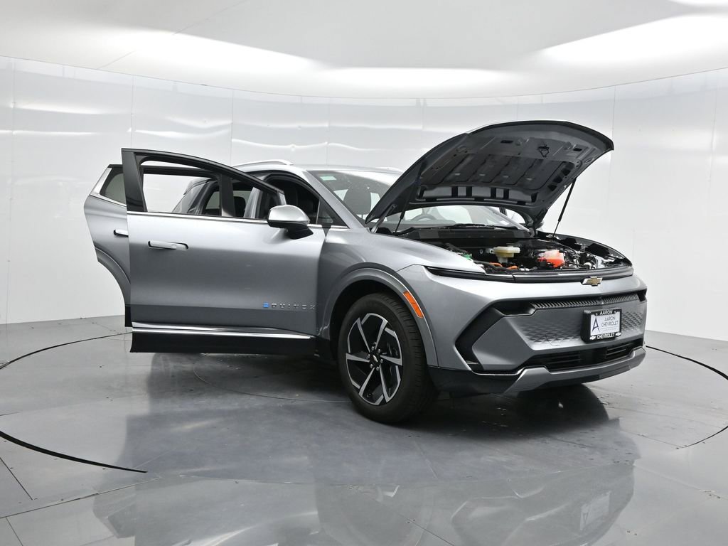 Used 2025 Chevrolet Equinox EV LT w/ Convenience Package image 49