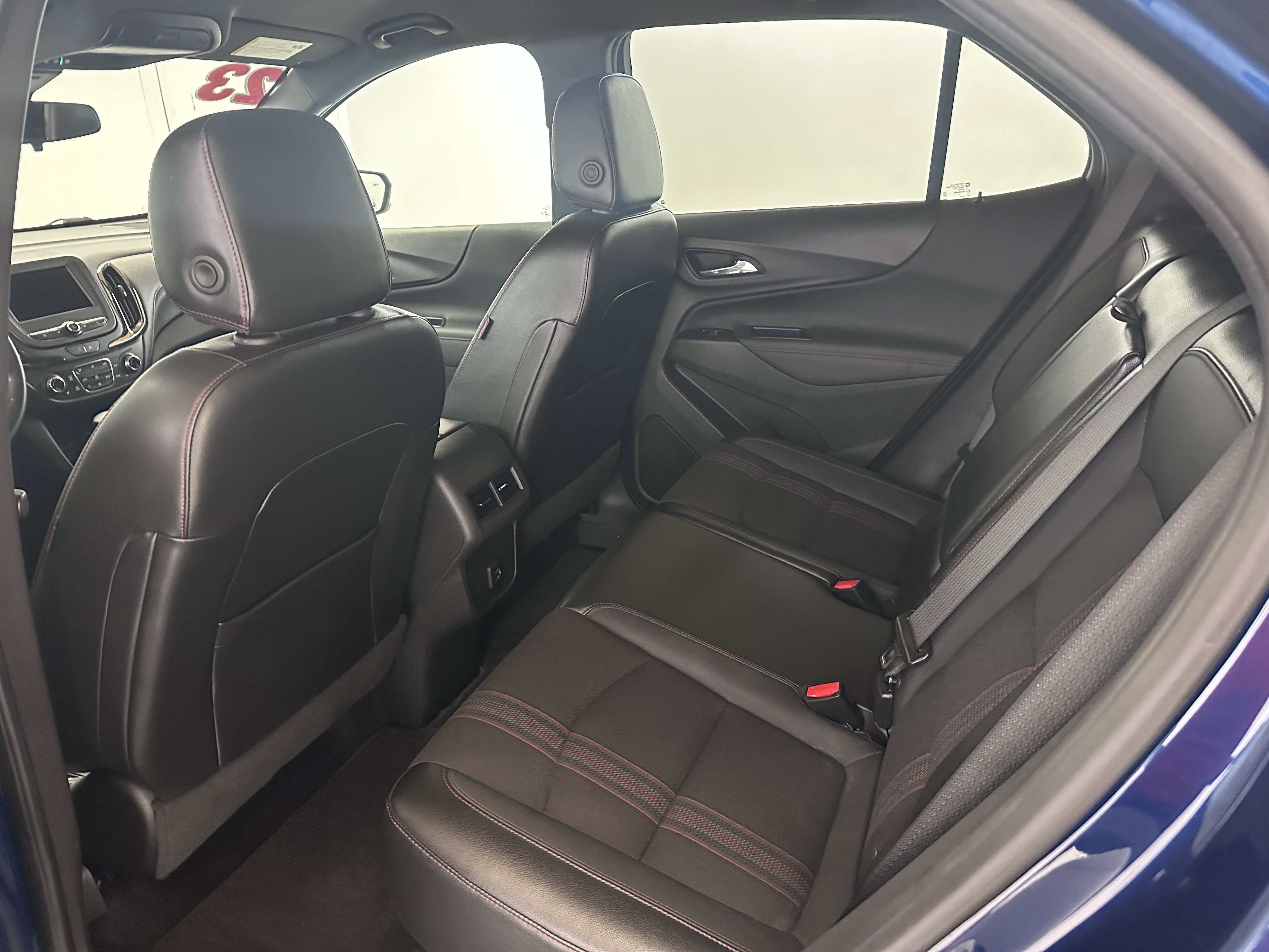 Used 2023 Chevrolet Equinox RS image 25