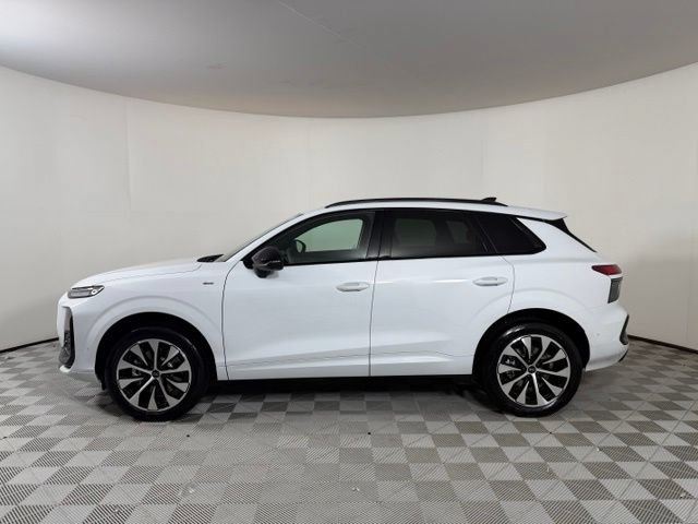 New 2026 Audi Q3 quattro 2.0T AWD/4WD image 4