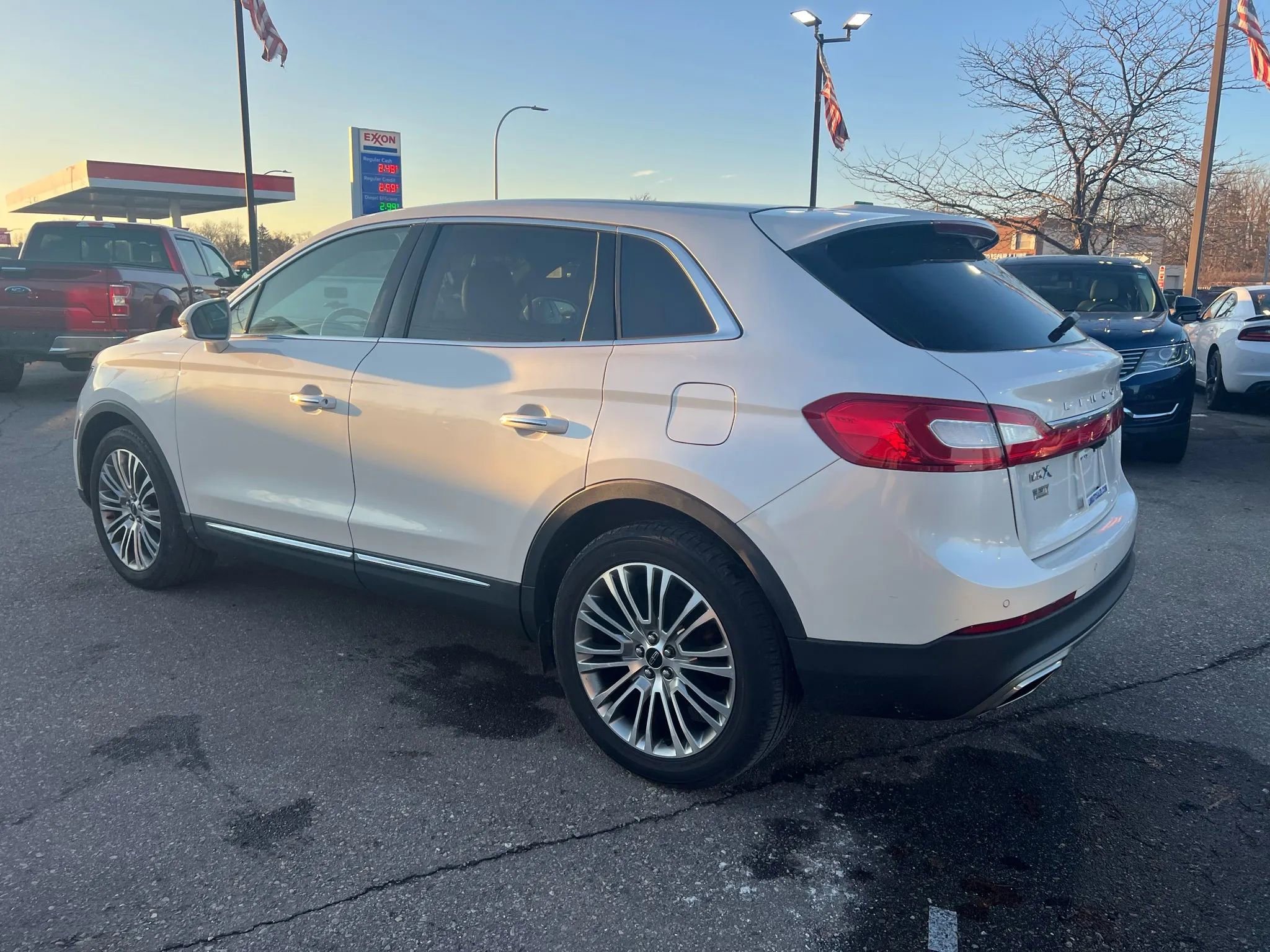 Used 2016 Lincoln MKX Reserve w/ Climate Package image 7