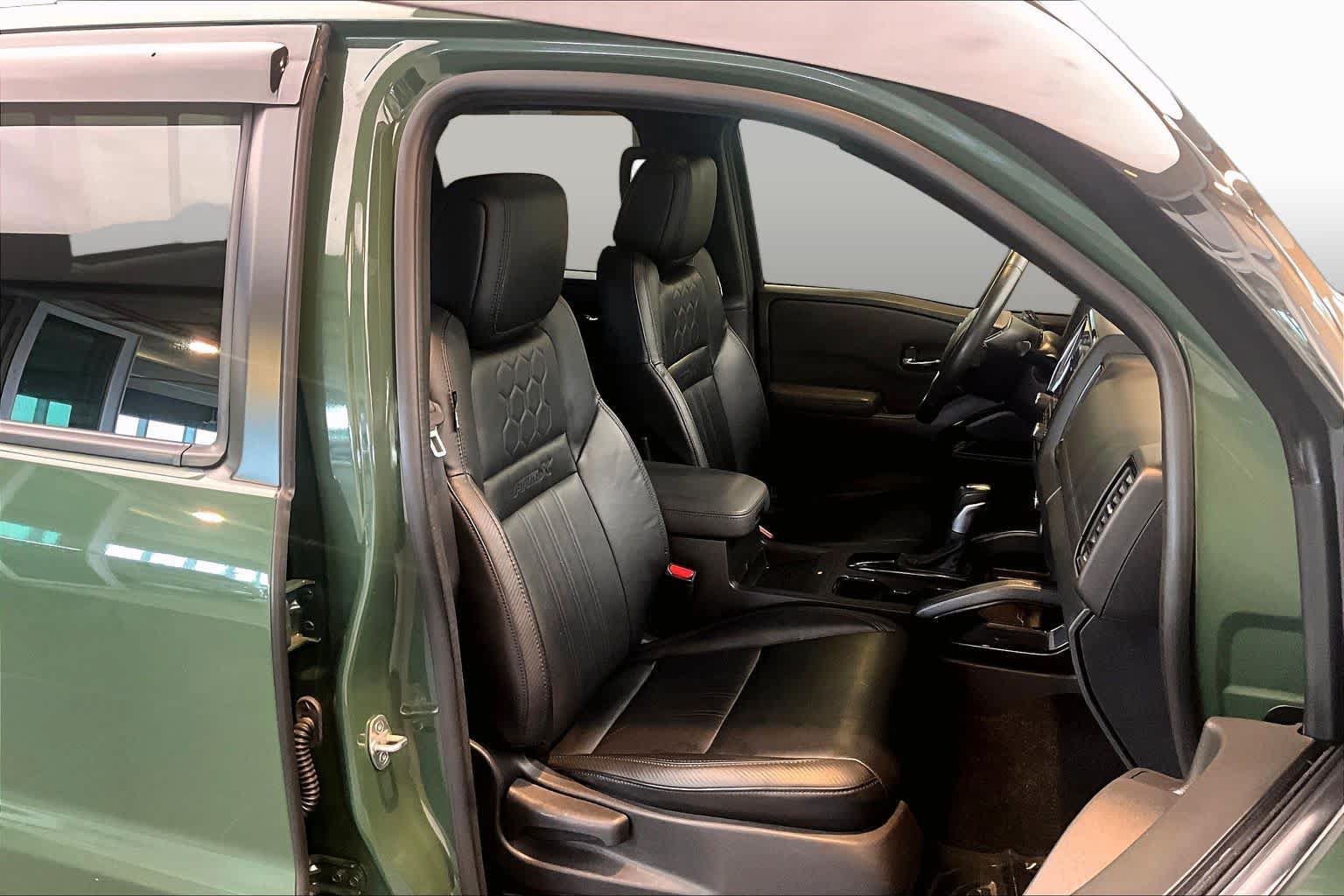 Used 2022 Nissan Frontier Pro-X w/ Pro-X Premium Package RWD image 9