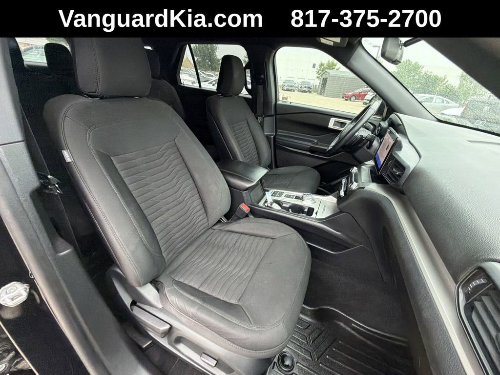 Used 2020 Ford Explorer XLT image 28