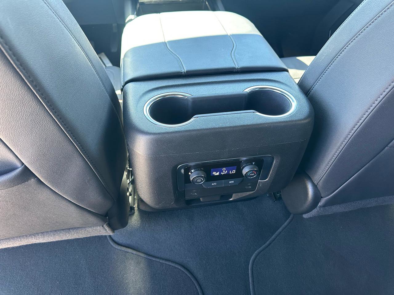 Used 2025 Chevrolet Tahoe LT image 11