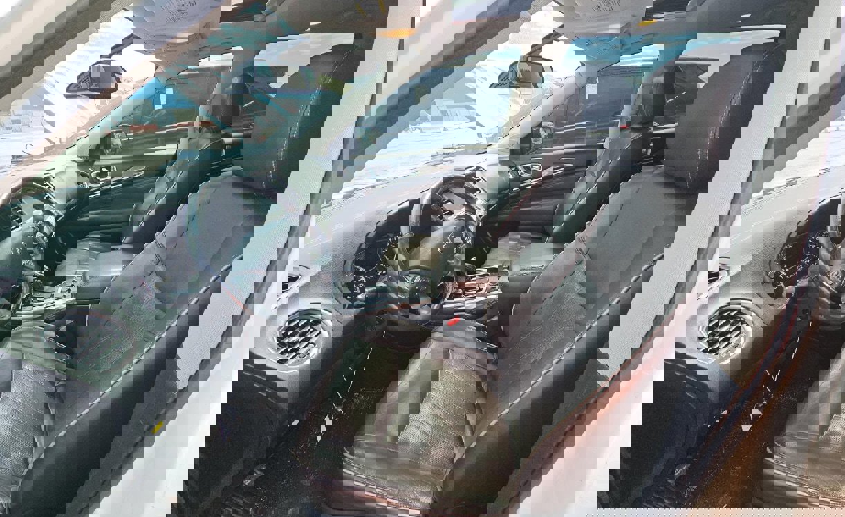 Used 2019 INFINITI QX60 Luxe w/ Essential Package FWD image 3