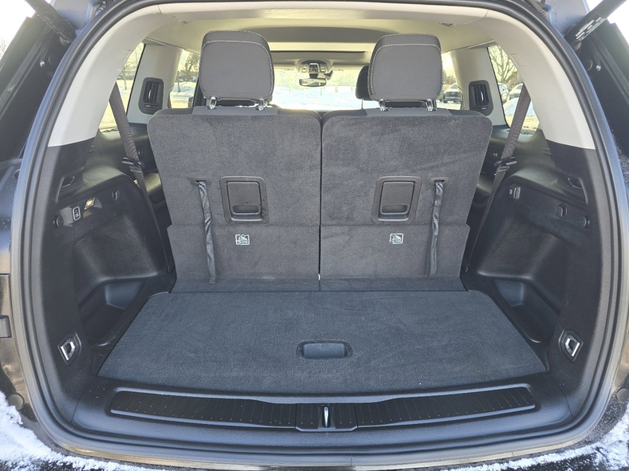 Used 2022 Jeep Grand Cherokee L Laredo w/ Luxury Tech Group I image 17