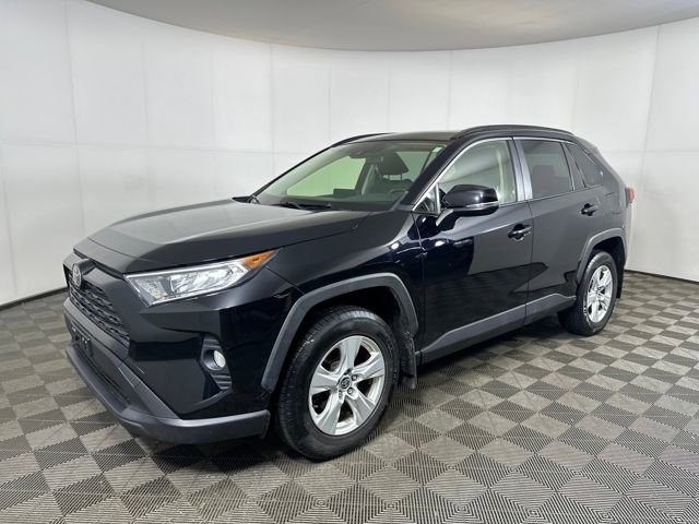 Used 2020 Toyota RAV4 XLE w/ Convenience Package image 7