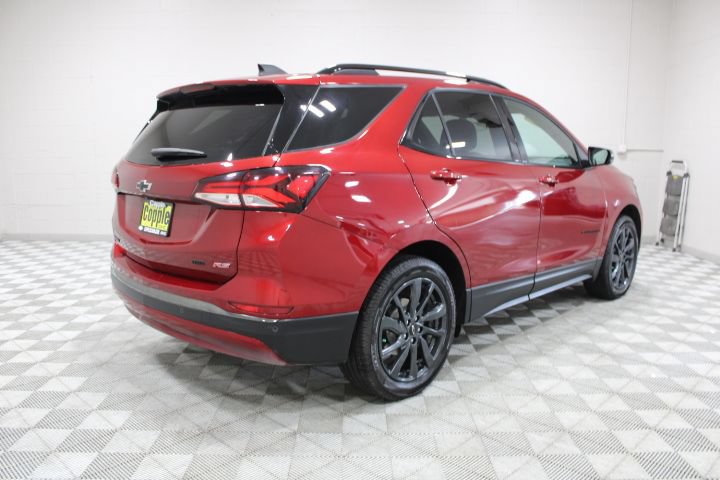 Used 2023 Chevrolet Equinox RS w/ RS Leather Package AWD/4WD image 10