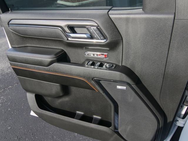 Used 2025 GMC Sierra 1500 AT4 w/ AT4 Premium Package AWD/4WD image 13