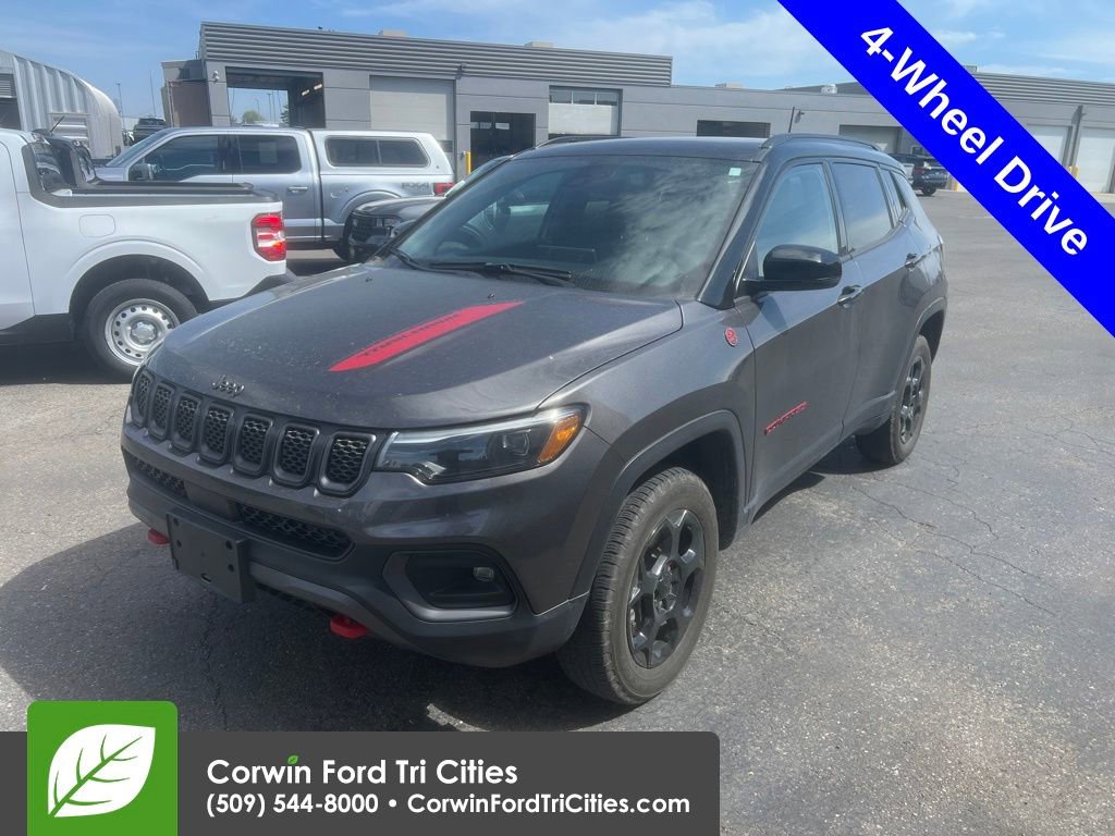 Used 2023 Jeep Compass Trailhawk w/ Trailhawk Elite Group image 1