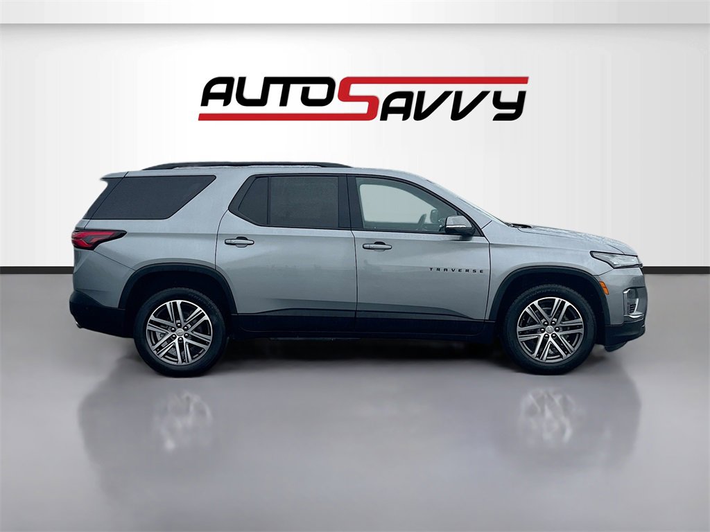 Used 2023 Chevrolet Traverse RS image 8