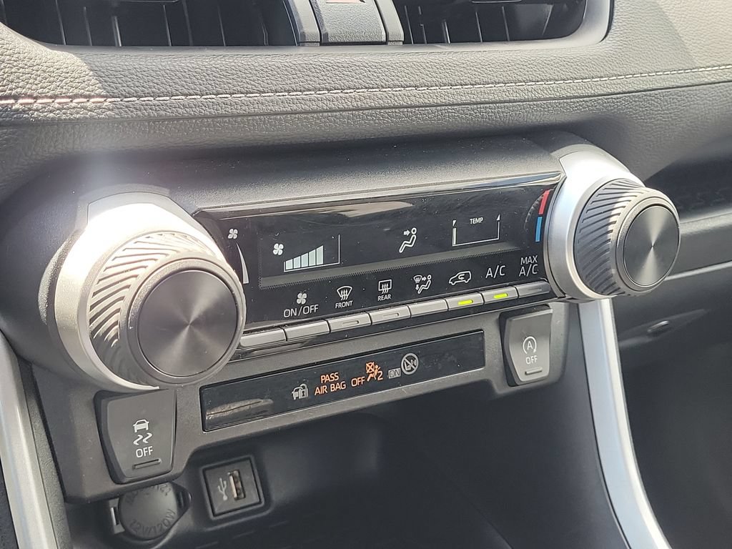 Certified 2025 Toyota RAV4 LE AWD/4WD image 16