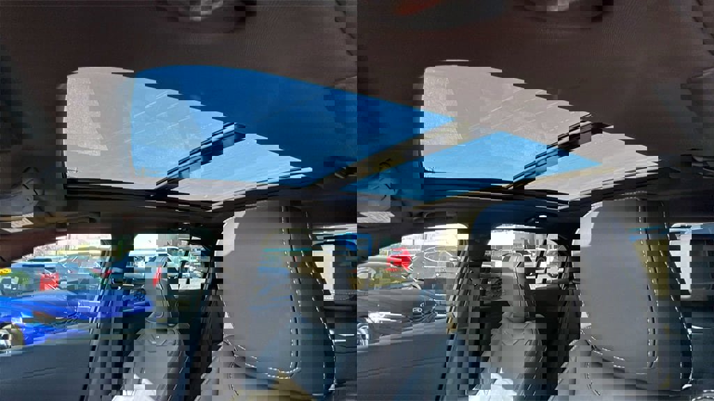 Used 2023 Cadillac XT4 Premium Luxury w/ Enhanced Visibility Package image 17