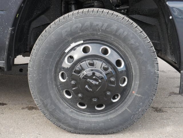 New 2026 RAM 3500 Laramie AWD/4WD image 15