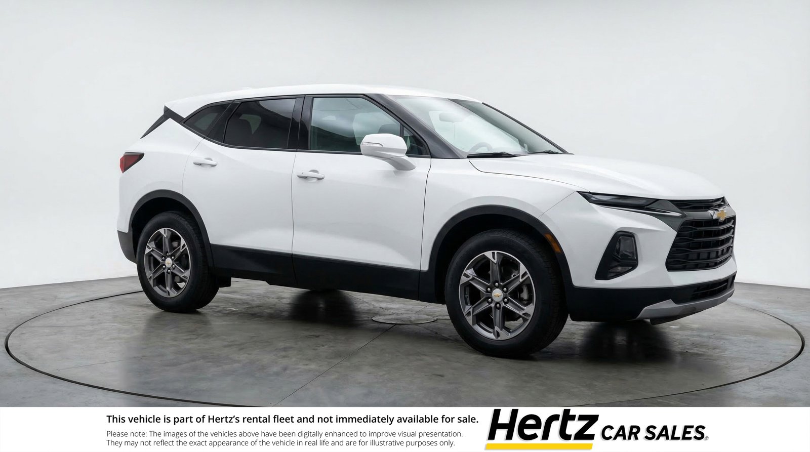 Used 2025 Chevrolet Blazer LT image 1
