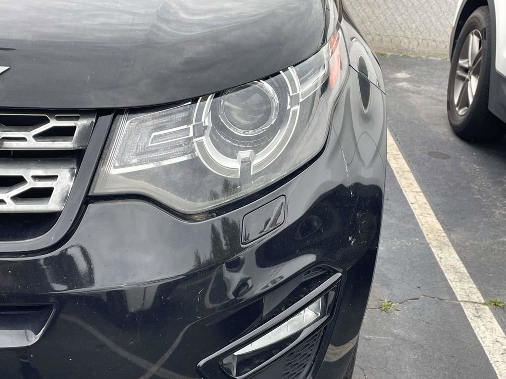 Used 2016 Land Rover Discovery Sport HSE AWD/4WD image 6