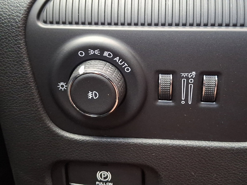 Used 2025 Jeep Wagoneer Series II AWD/4WD image 28