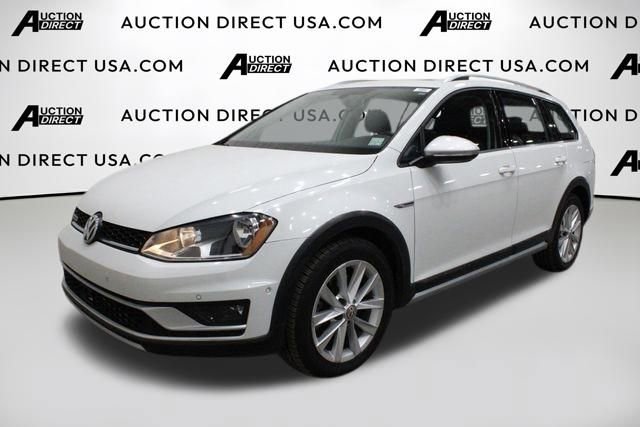 Used 2017 Volkswagen Golf Alltrack SE image 1