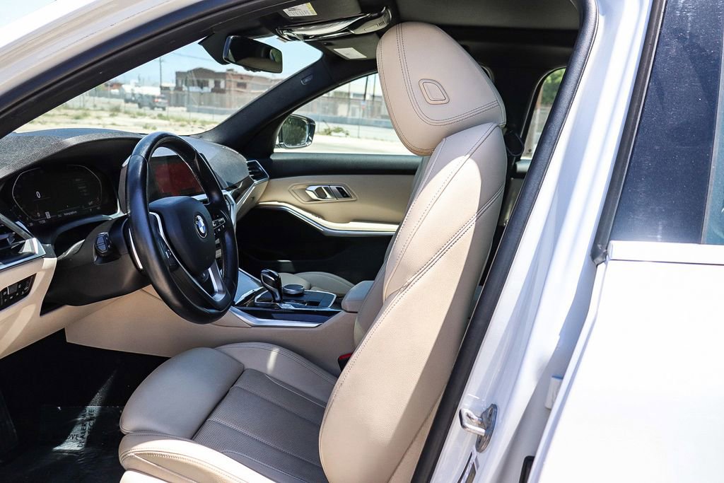 Used 2022 BMW 330i Sedan w/ Premium Package 2 RWD image 19