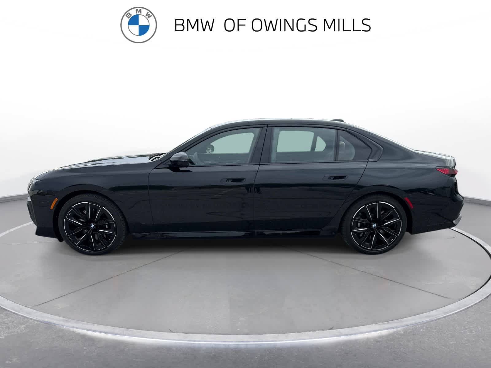 Used 2026 BMW 760i xDrive w/ Executive Package AWD/4WD image 9