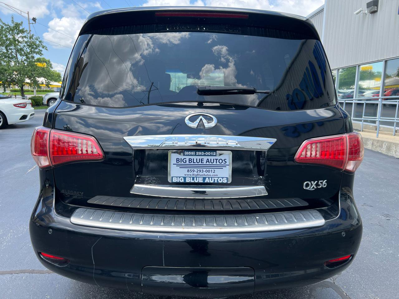 Used 2012 INFINITI QX56 4WD w/ Theater Pkg image 4