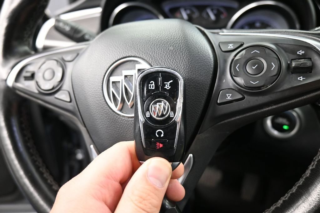 Used 2020 Buick Envision Essence FWD image 46