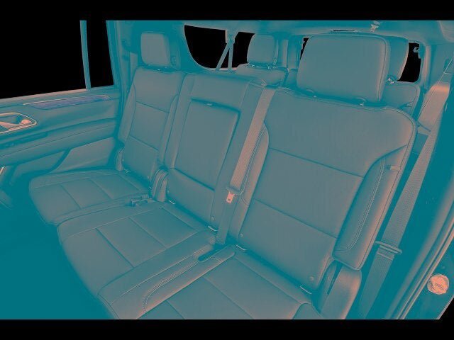 Used 2024 Chevrolet Suburban LT w/ Luxury Package RWD image 20