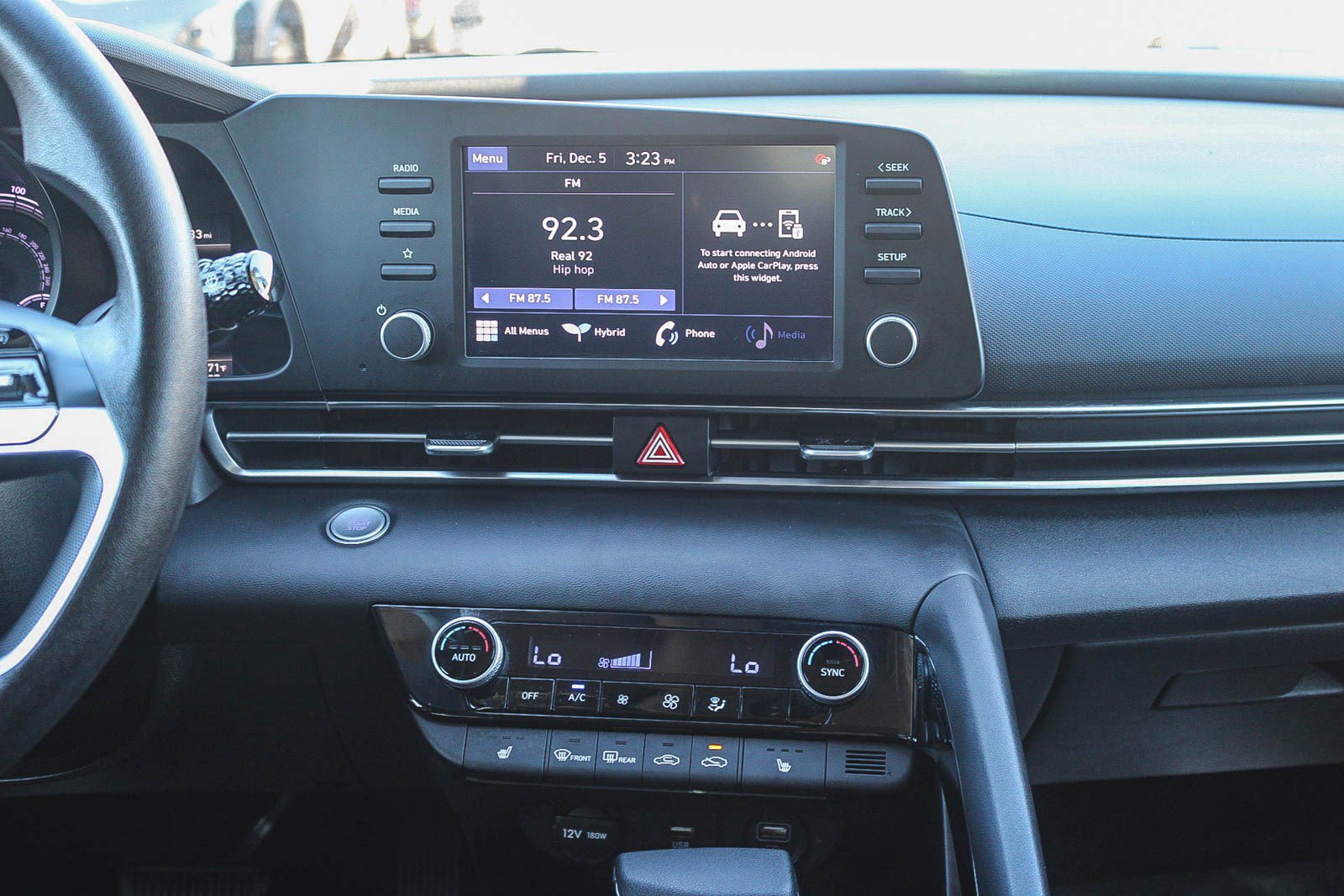 Used 2023 Hyundai Elantra Blue image 14