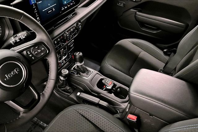 Used 2025 Jeep Wrangler Unlimited Rubicon 4xe w/ Safety Group image 17