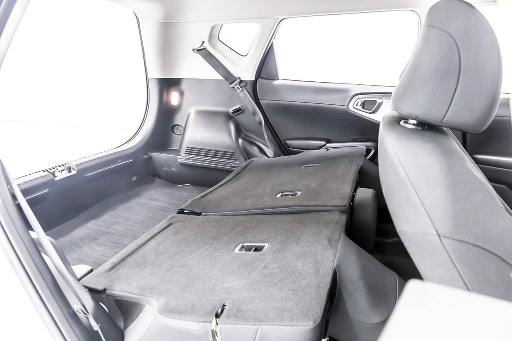 Used 2023 Kia Soul S FWD image 36