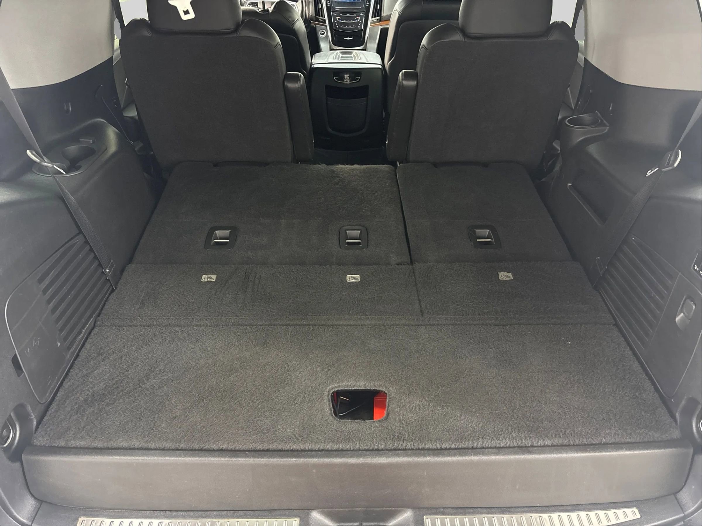 Used 2020 Cadillac Escalade Luxury image 16