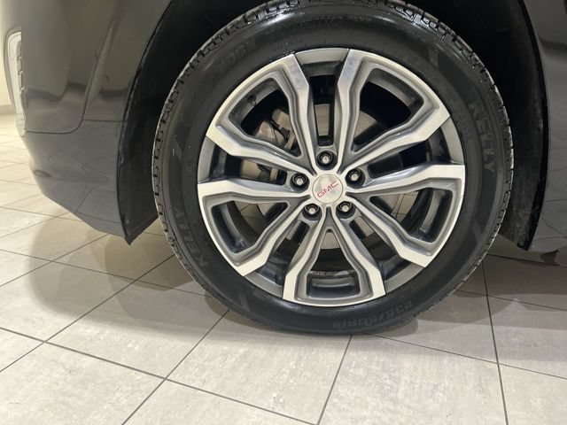 Certified 2018 GMC Terrain Denali w/ Comfort Package FWD image 32