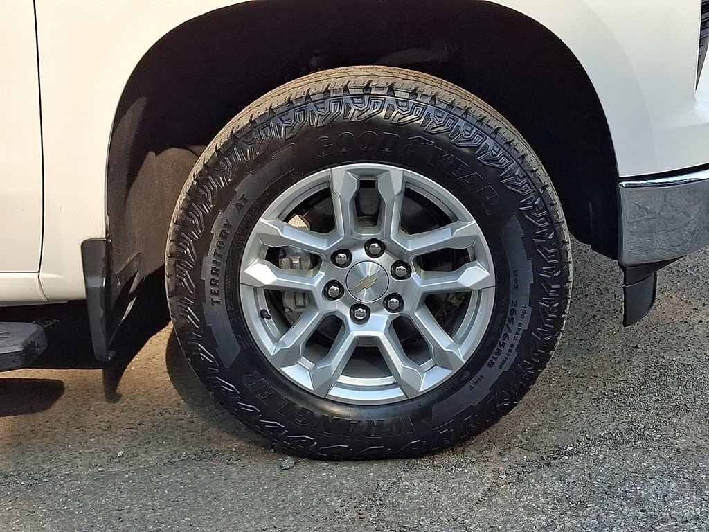 Certified 2024 Chevrolet Silverado 1500 LT AWD/4WD image 33