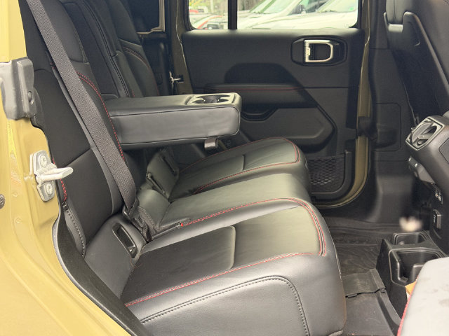 Used 2025 Jeep Gladiator Rubicon AWD/4WD image 21