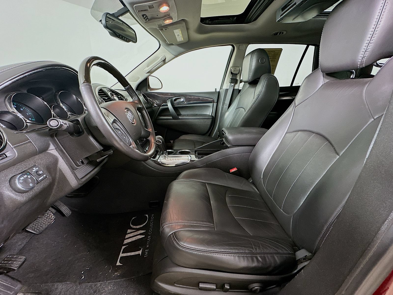Used 2016 Buick Enclave Leather FWD image 33