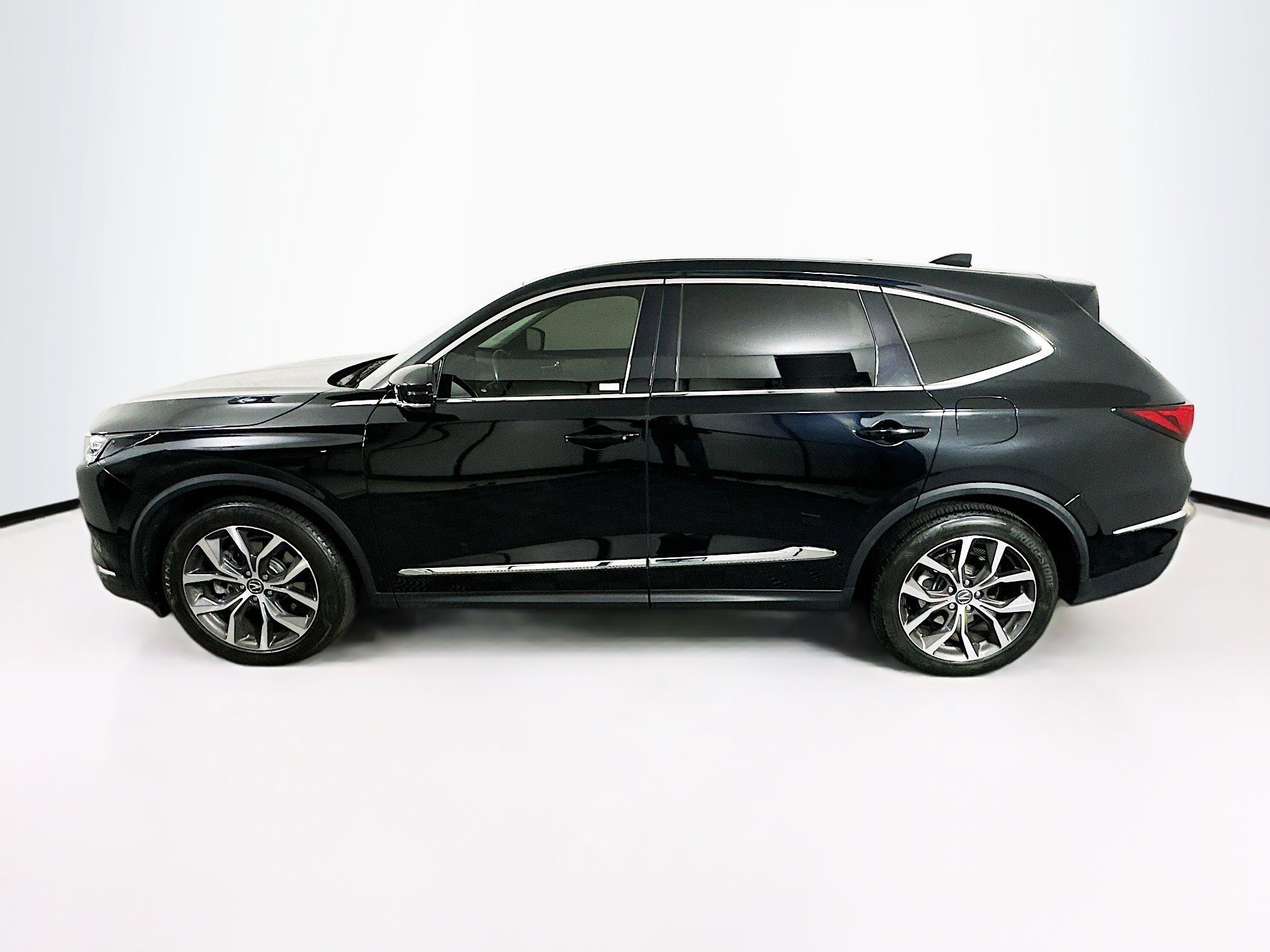 Used 2024 Acura MDX FWD w/ Technology Package image 4
