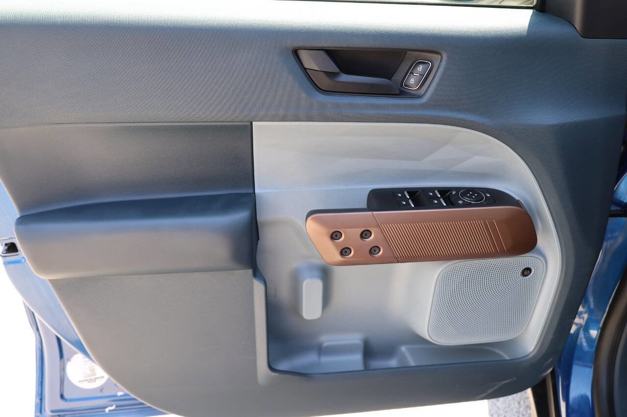 Used 2024 Ford Maverick Lariat w/ 4K Tow Package image 12