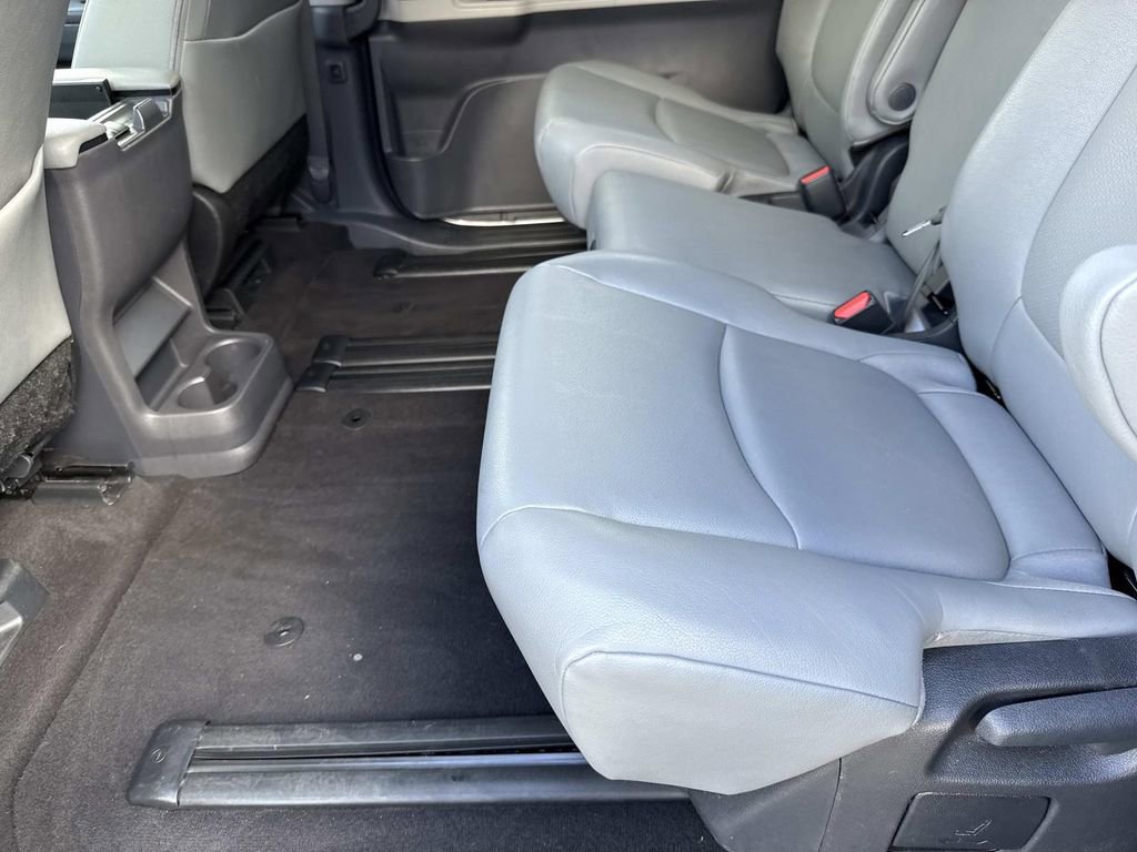 Used 2023 Toyota Sienna XLE image 15