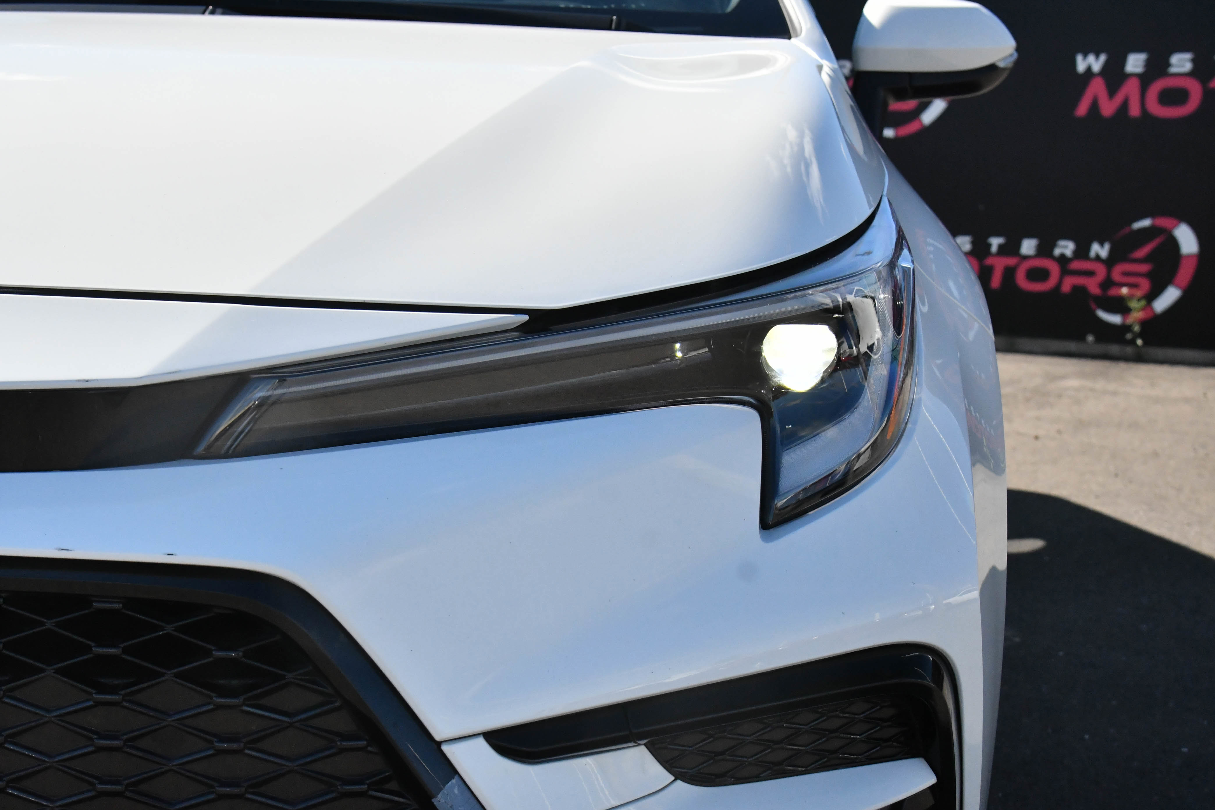 Used 2024 Toyota Corolla SE w/ SE Package image 11