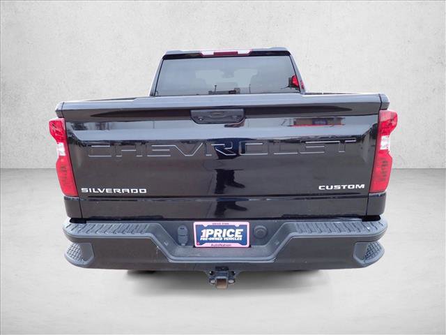 Used 2022 Chevrolet Silverado 1500 Custom image 3