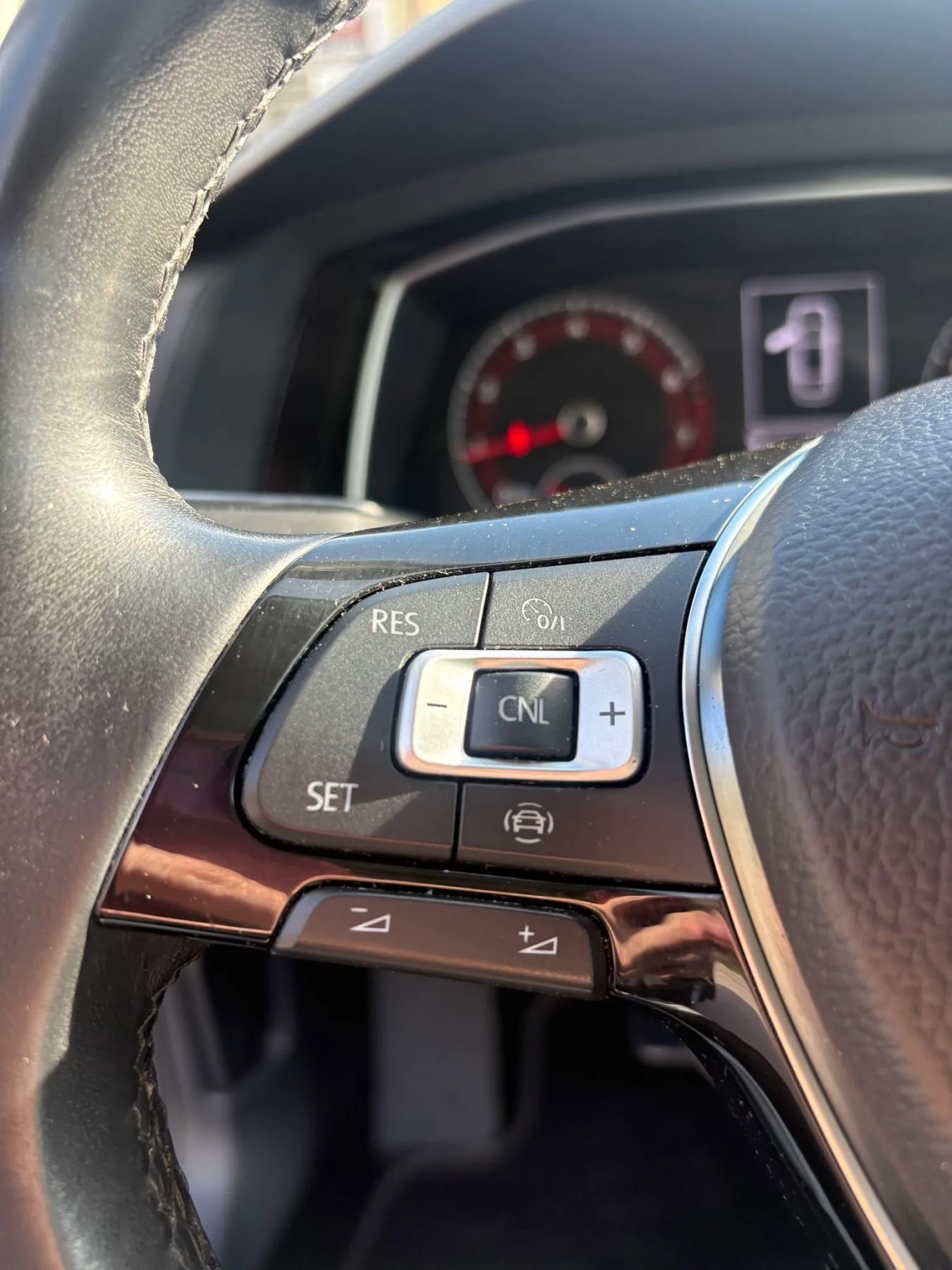 Used 2019 Volkswagen Jetta SE image 47